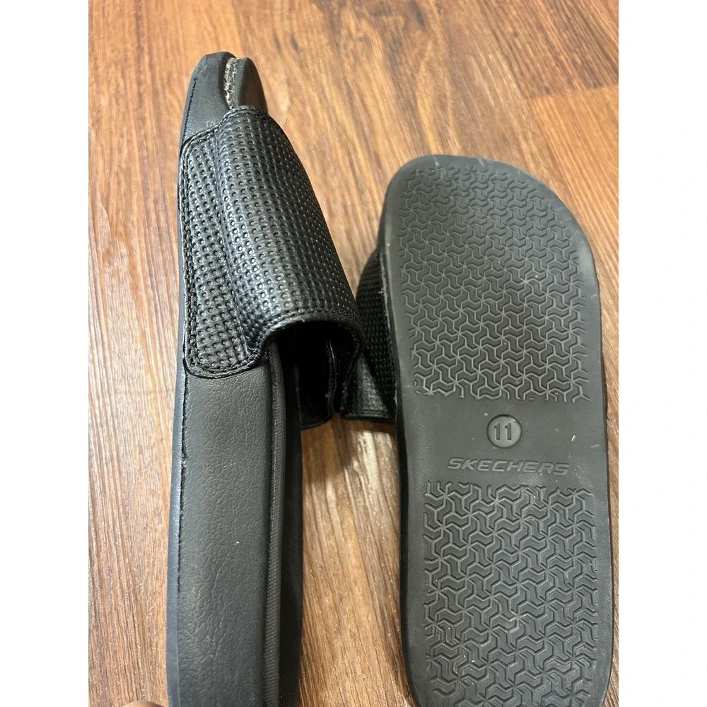 Skechers Men's Gambix 2.0 slide sandals Size 11 BlacK READ